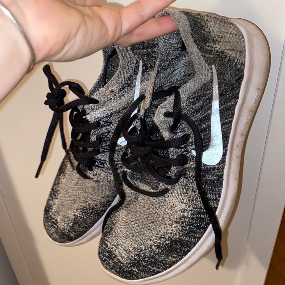 Used Nike frees